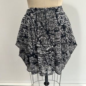 Zara art print short skirt size large